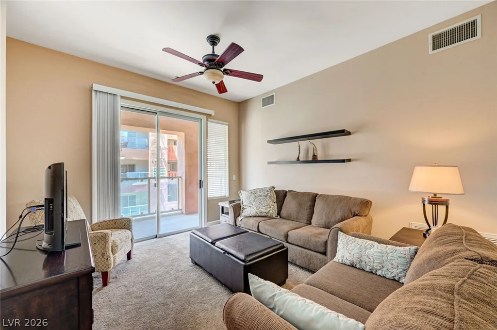 87 Agate, Las Vegas, NV 89123