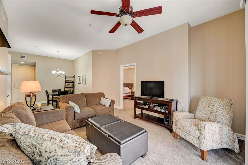 87 Agate, Las Vegas, NV 89123