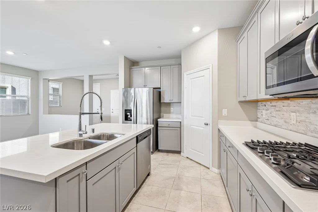 384 Wind Poppy, Las Vegas, NV 89138