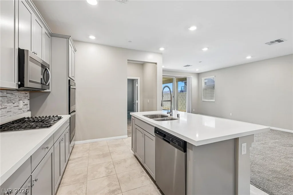 384 Wind Poppy, Las Vegas, NV 89138
