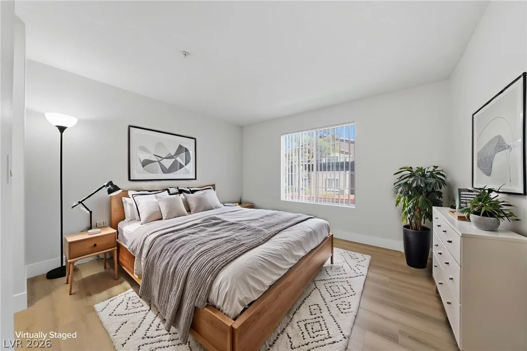 2121 Sealion, Las Vegas, NV 89128