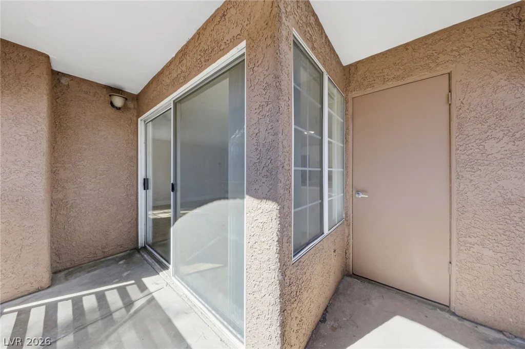 2121 Sealion, Las Vegas, NV 89128