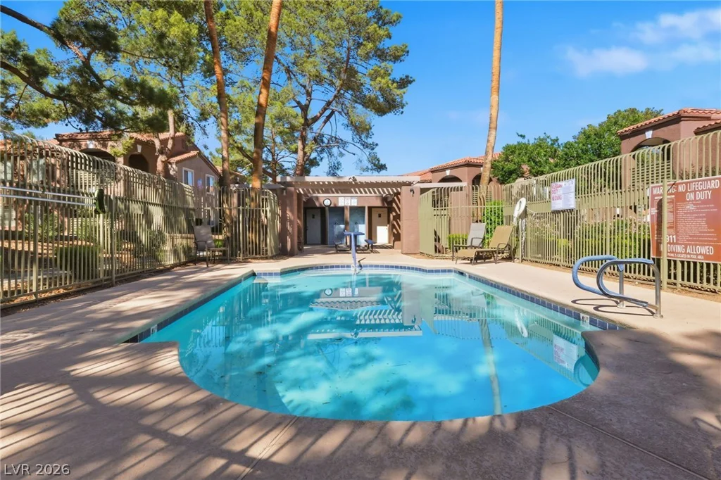 2121 Sealion, Las Vegas, NV 89128
