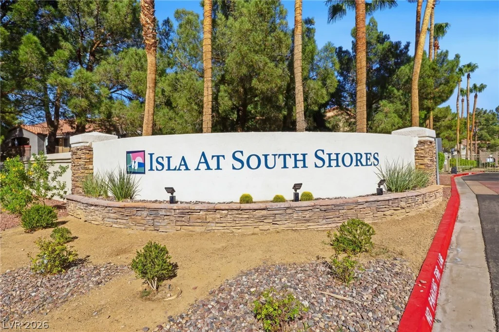 2121 Sealion, Las Vegas, NV 89128