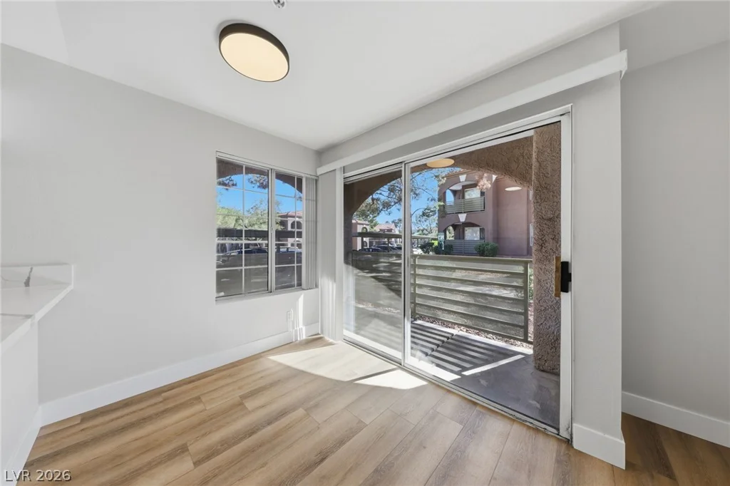 2121 Sealion, Las Vegas, NV 89128