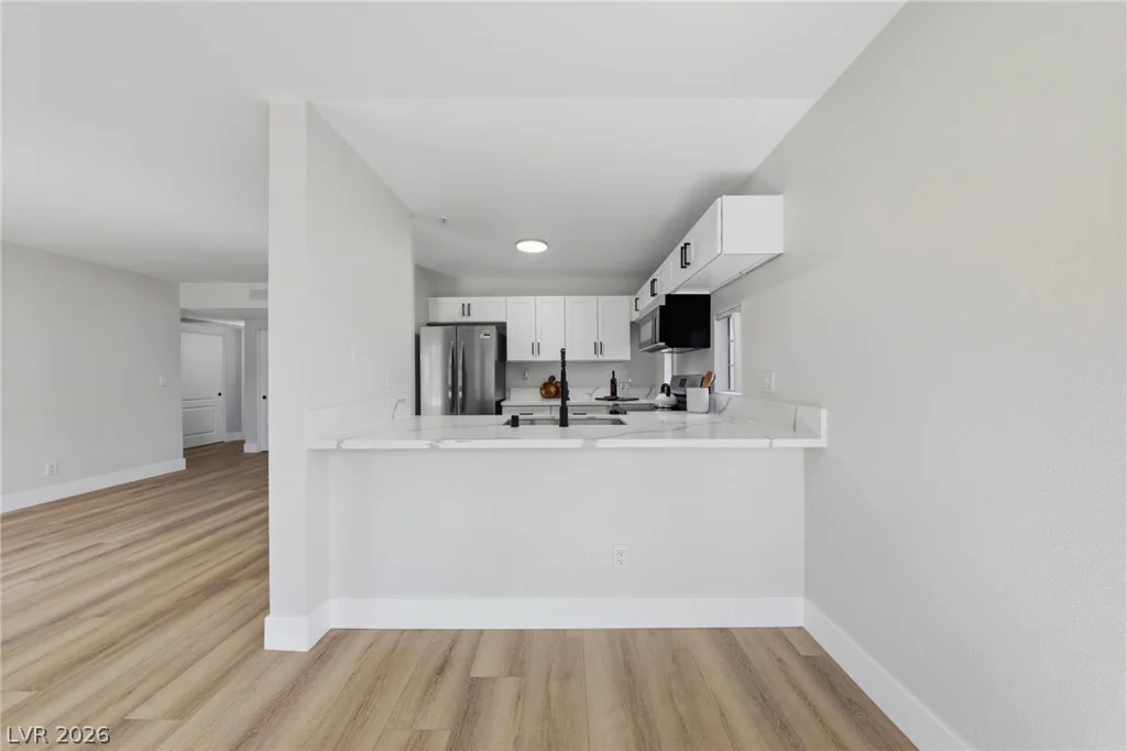 2121 Sealion, Las Vegas, NV 89128