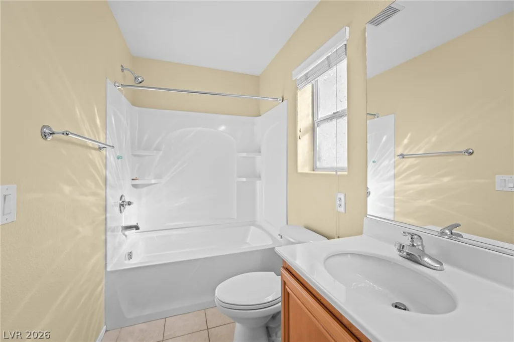 38 Summer Walk, Las Vegas, NV 89183