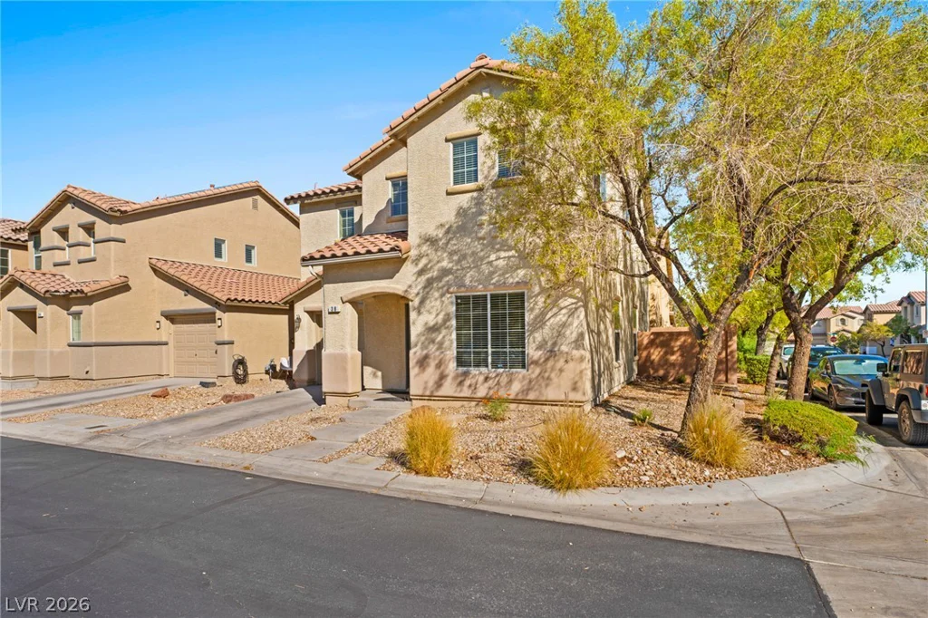 38 Summer Walk, Las Vegas, NV 89183