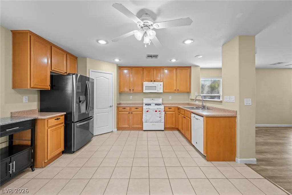 38 Summer Walk, Las Vegas, NV 89183
