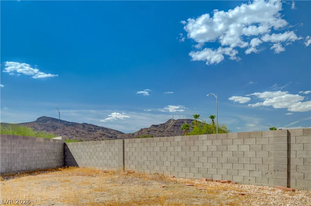 970 Hunters Run, Henderson, NV 89002