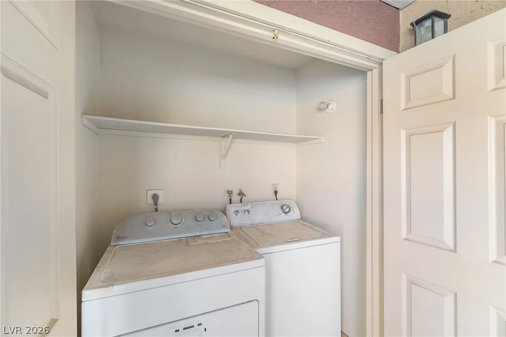 5332 River Glen, Las Vegas, NV 89103