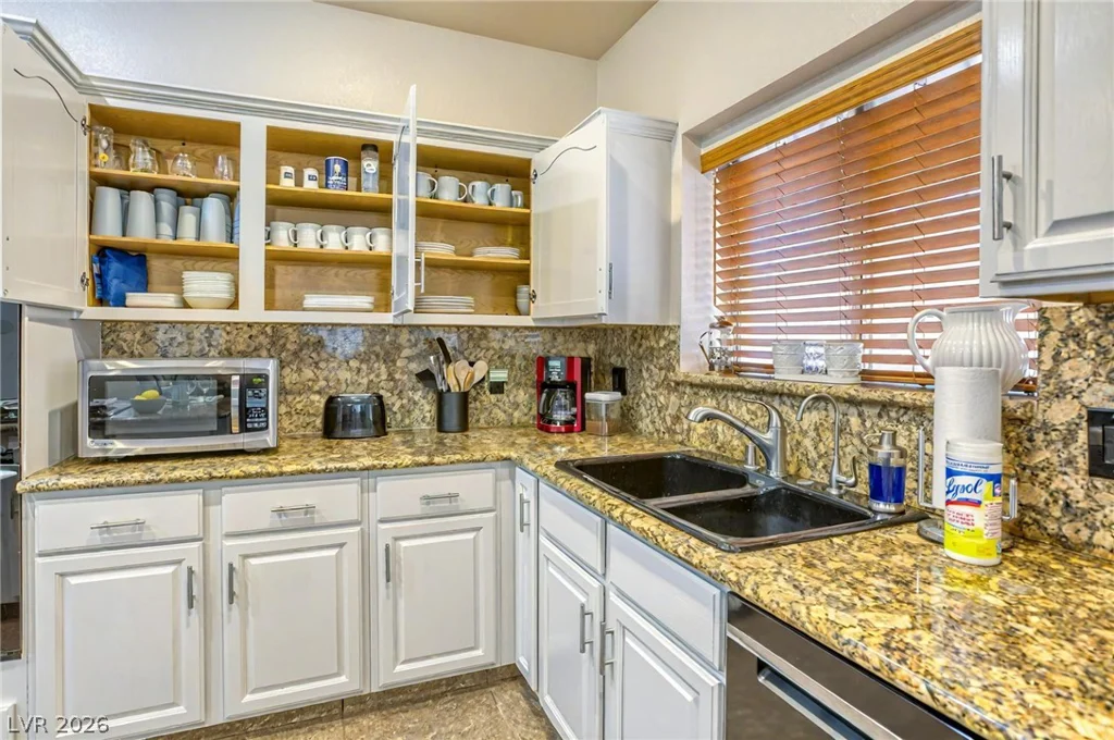 7451 Midfield, Las Vegas, NV 89120