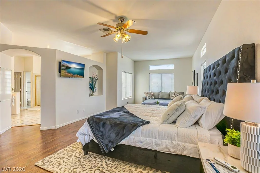 7451 Midfield, Las Vegas, NV 89120