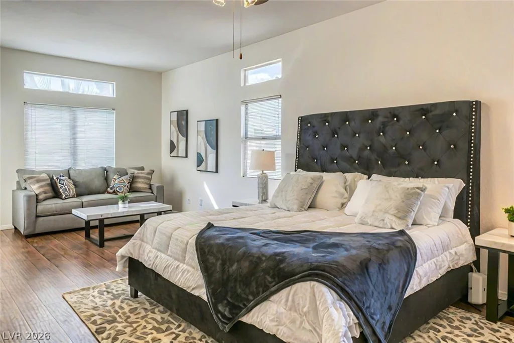 7451 Midfield, Las Vegas, NV 89120