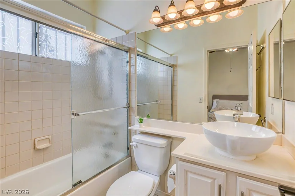 7451 Midfield, Las Vegas, NV 89120