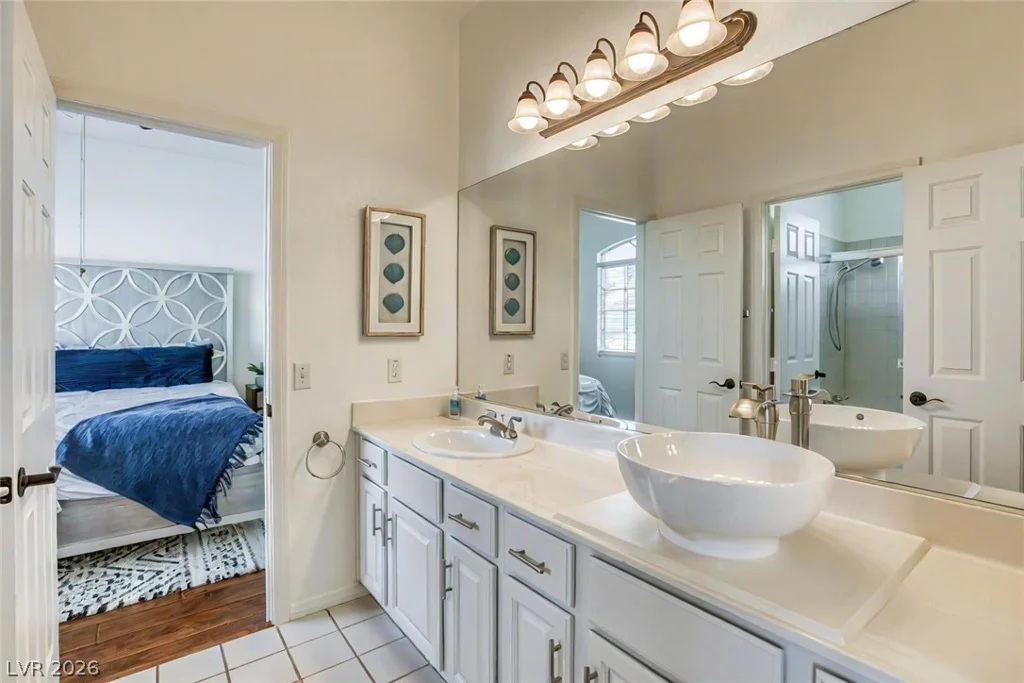 7451 Midfield, Las Vegas, NV 89120