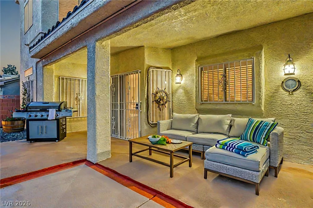 7451 Midfield, Las Vegas, NV 89120
