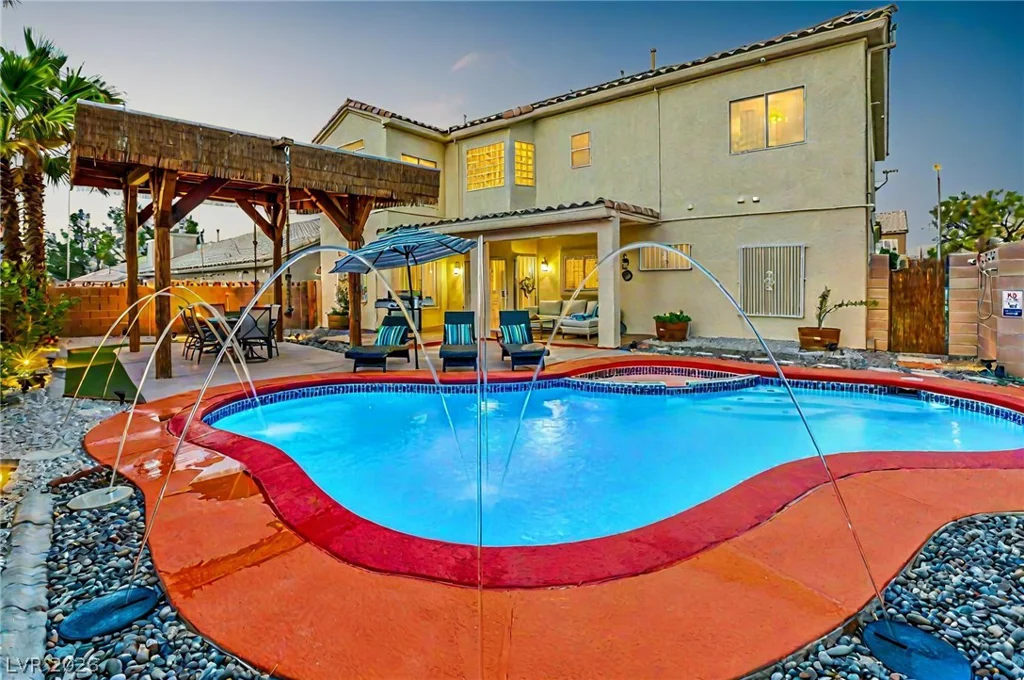 7451 Midfield, Las Vegas, NV 89120