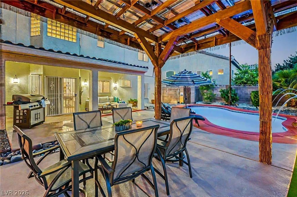 7451 Midfield, Las Vegas, NV 89120
