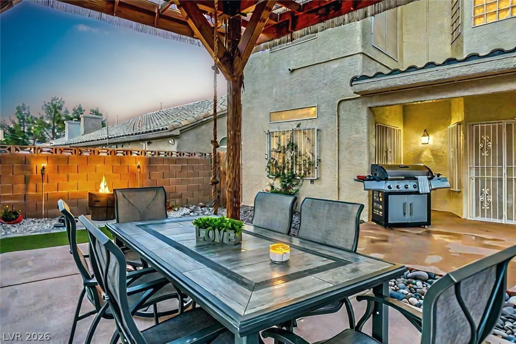 7451 Midfield, Las Vegas, NV 89120