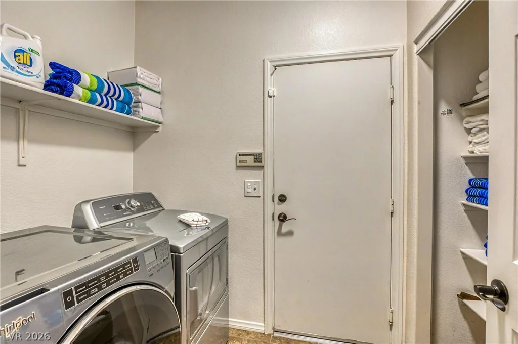 7451 Midfield, Las Vegas, NV 89120