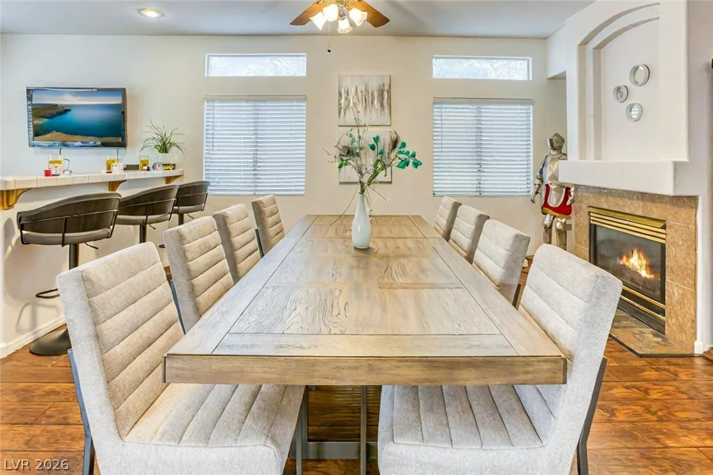 7451 Midfield, Las Vegas, NV 89120