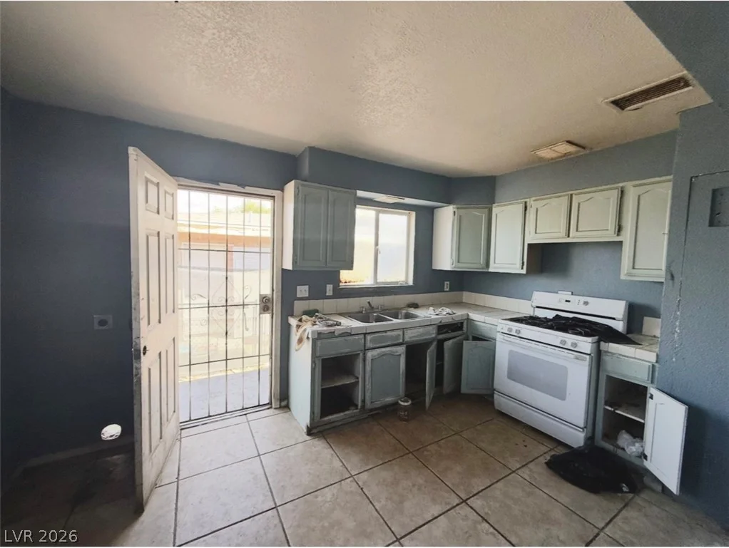 129 George, Las Vegas, NV 89106