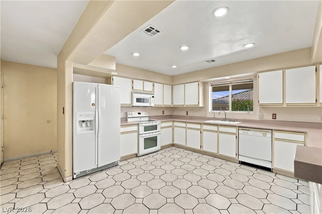 921 Primrose, Henderson, NV 89011