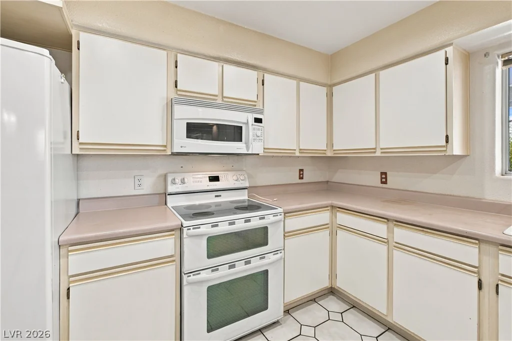 921 Primrose, Henderson, NV 89011