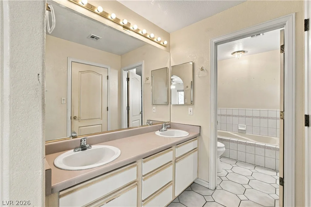 921 Primrose, Henderson, NV 89011