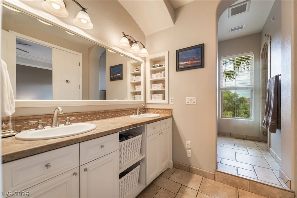 30 Via Vasari, Henderson, NV 89011