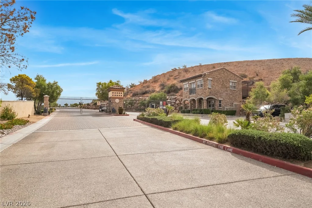 30 Via Vasari, Henderson, NV 89011