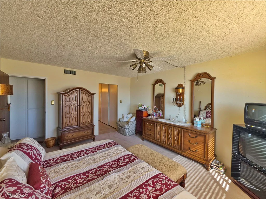 745 Royal Crest, Las Vegas, NV 89169