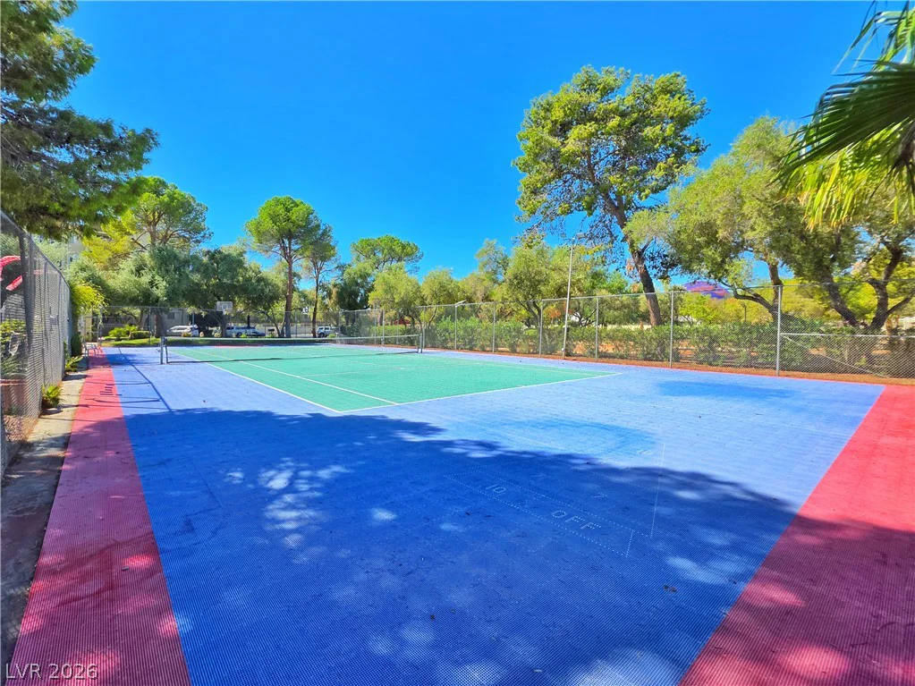 745 Royal Crest, Las Vegas, NV 89169