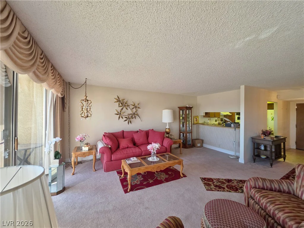 745 Royal Crest, Las Vegas, NV 89169