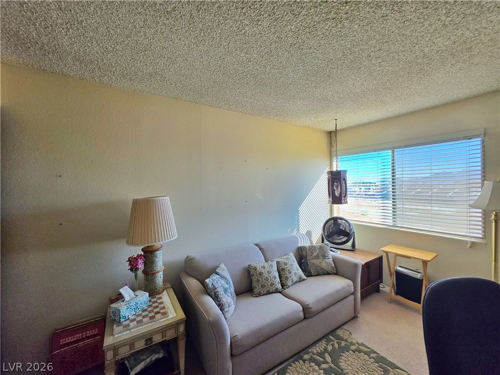 745 Royal Crest, Las Vegas, NV 89169