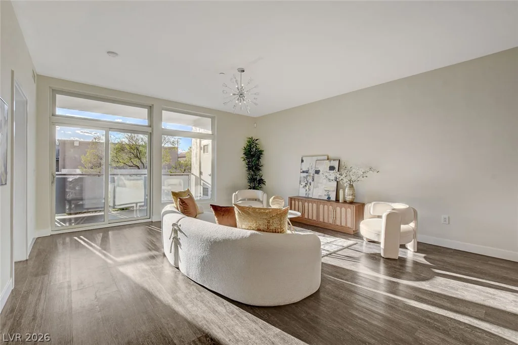 8925 Flamingo, Las Vegas, NV 89147