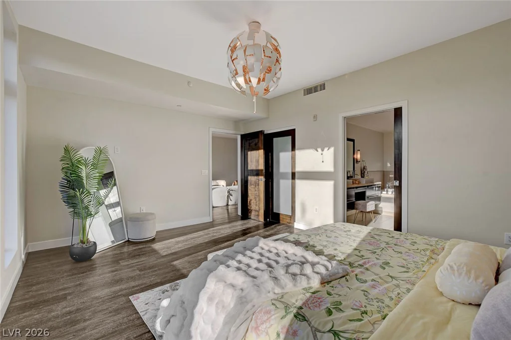 8925 Flamingo, Las Vegas, NV 89147