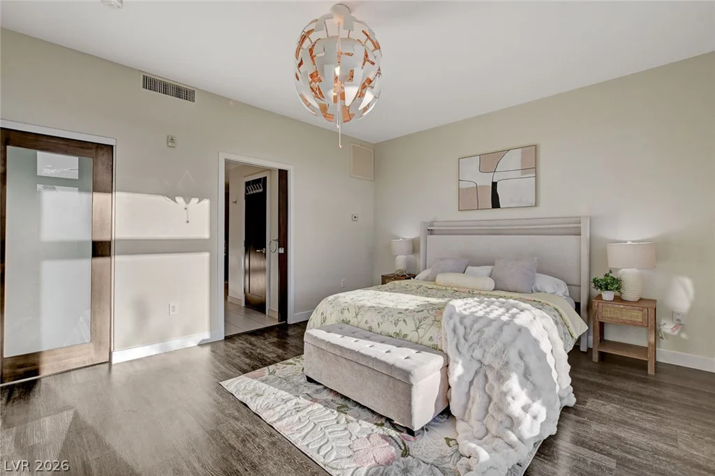 8925 Flamingo, Las Vegas, NV 89147
