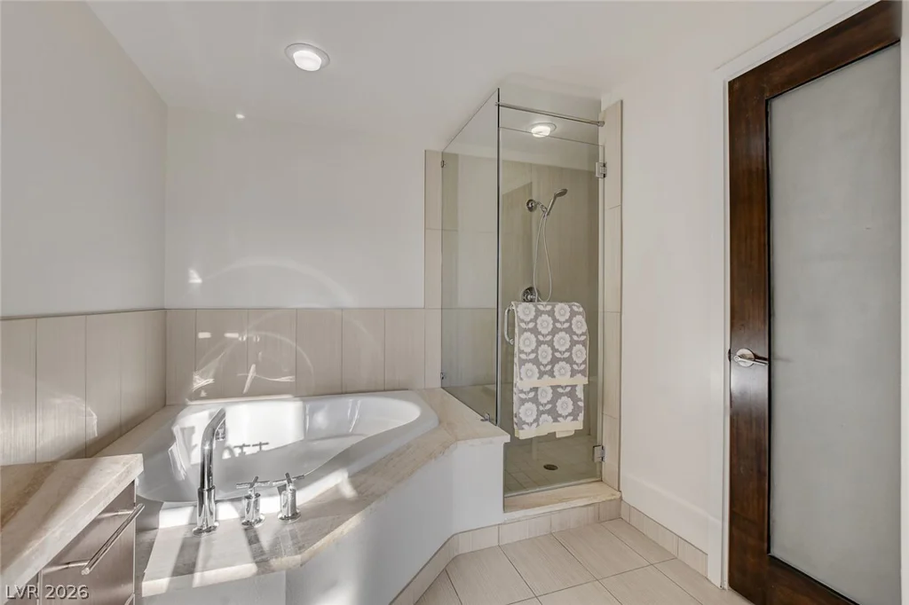8925 Flamingo, Las Vegas, NV 89147
