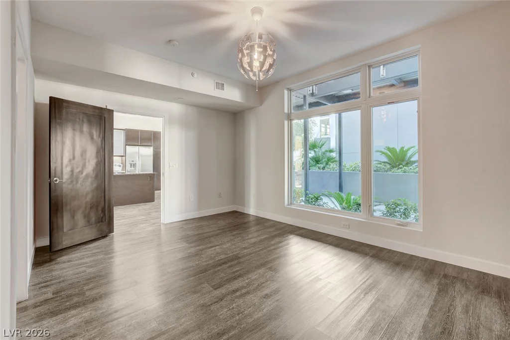 8925 Flamingo, Las Vegas, NV 89147