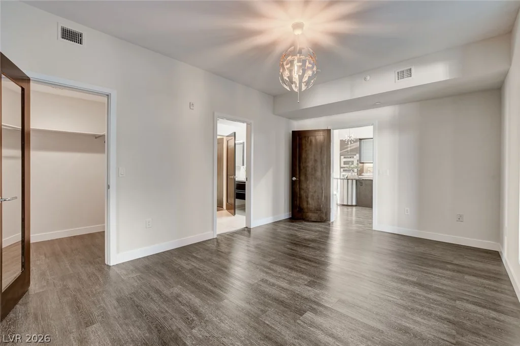 8925 Flamingo, Las Vegas, NV 89147