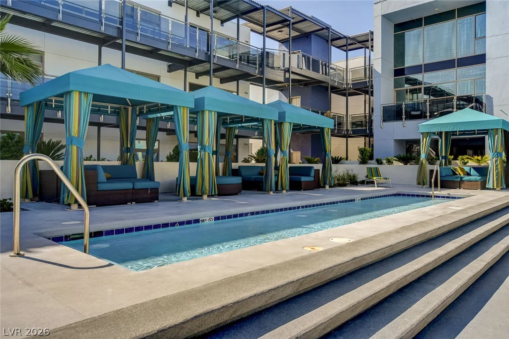 8925 Flamingo, Las Vegas, NV 89147