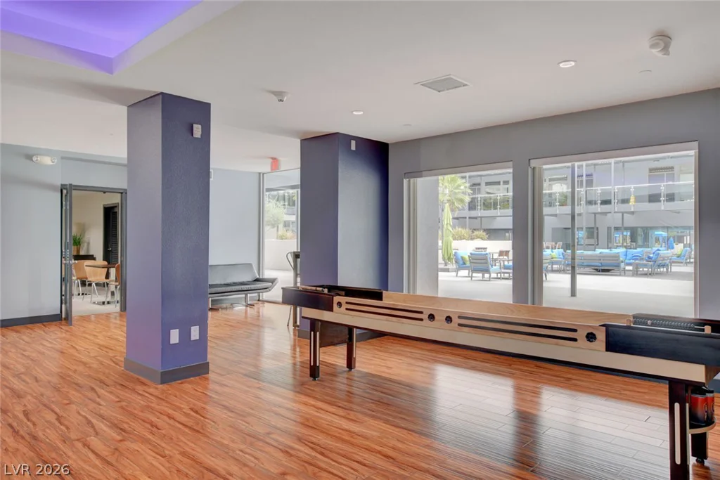 8925 Flamingo, Las Vegas, NV 89147
