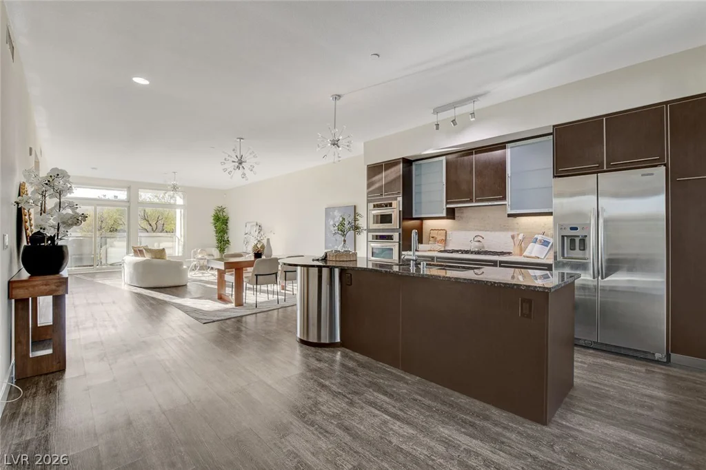 8925 Flamingo, Las Vegas, NV 89147