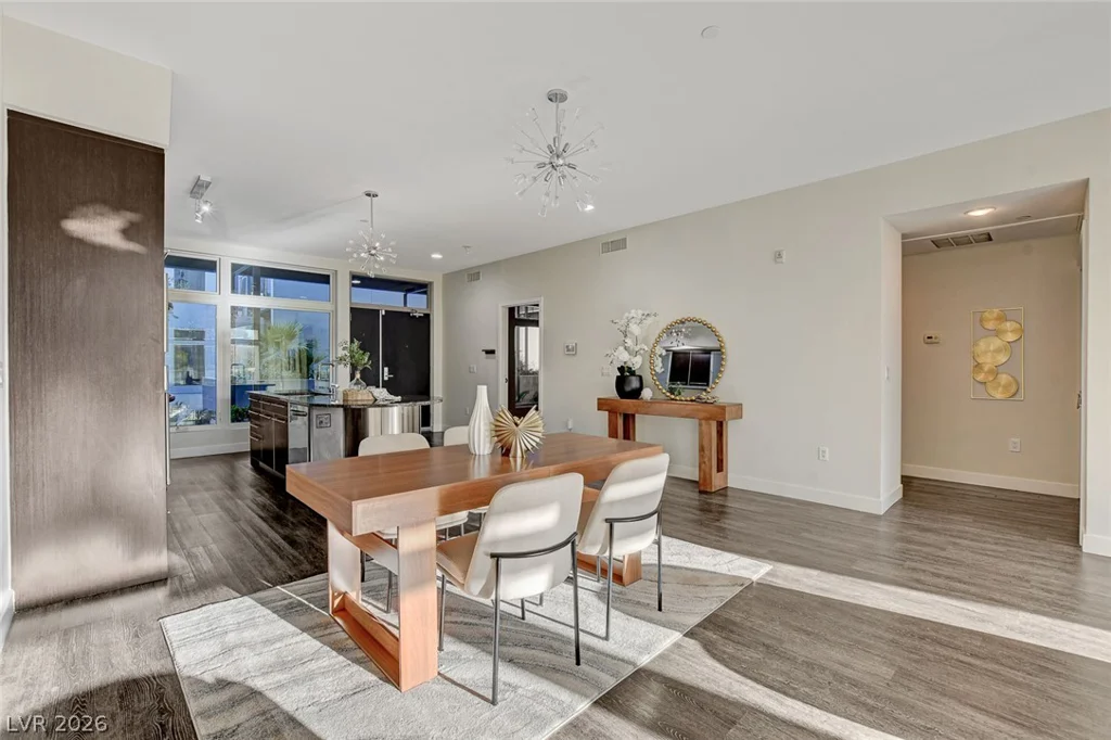 8925 Flamingo, Las Vegas, NV 89147