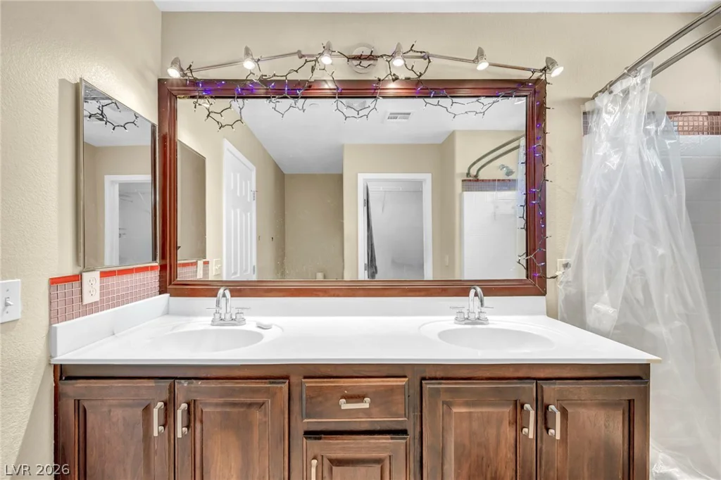 8924 Jennifer Anne, Las Vegas, NV 89149