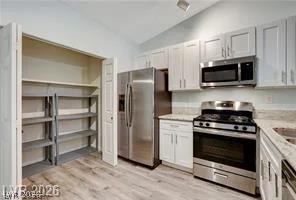 393 Blanca Springs, Henderson, NV 89014