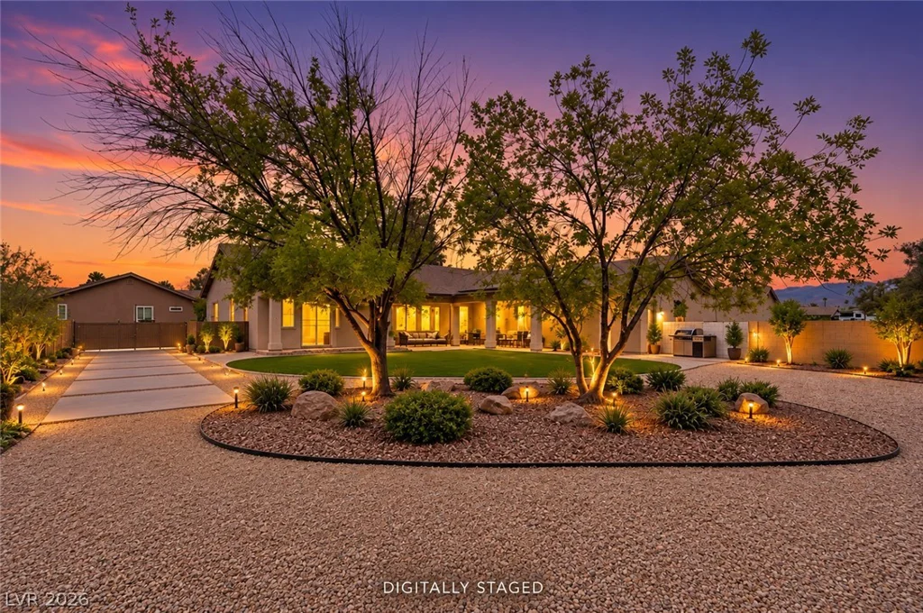 8088 Winchester Bluff, Las Vegas, NV 89131