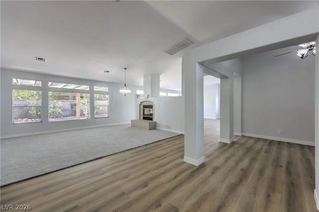 7411 Bridlehorne, Las Vegas, NV 89131